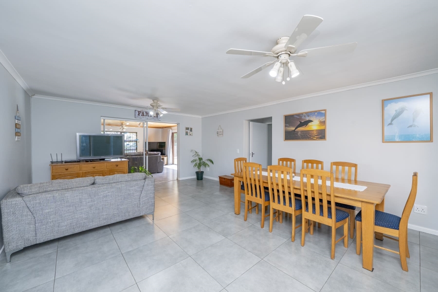 4 Bedroom Property for Sale in Vredekloof Western Cape